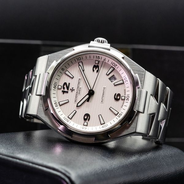 Vacheron Constantin Overseas 47040/B01A-9093